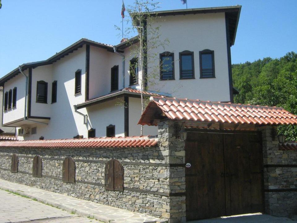 Hotel Комплекс Водопада Khrabrino Exterior foto