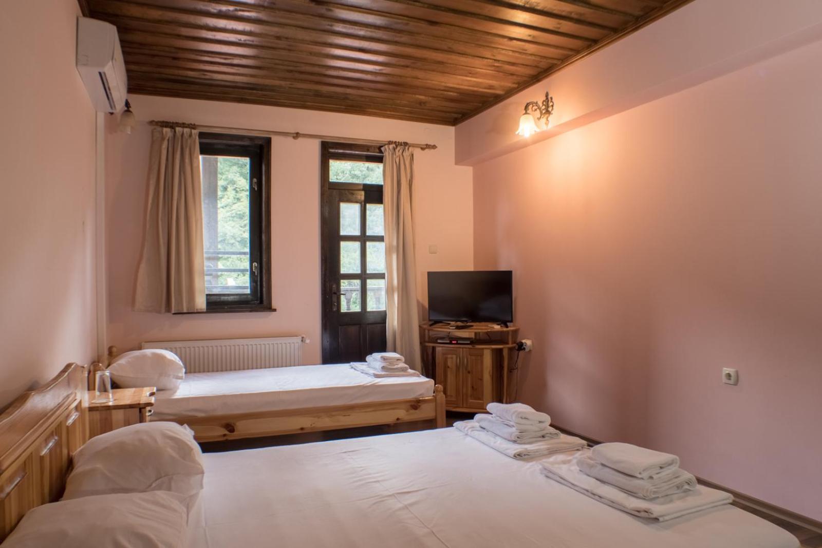 Hotel Комплекс Водопада Khrabrino Habitación foto